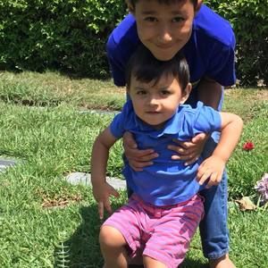 Meet your Posher, Carlos